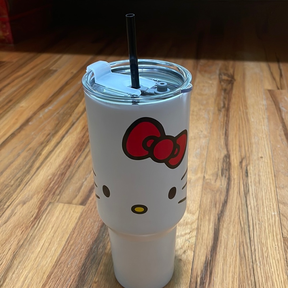 HelloKitty tumbler collector item